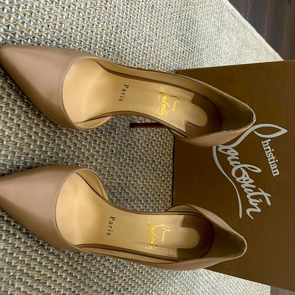 Beautiful like new Christian Louboutin - Picture 1 of 3